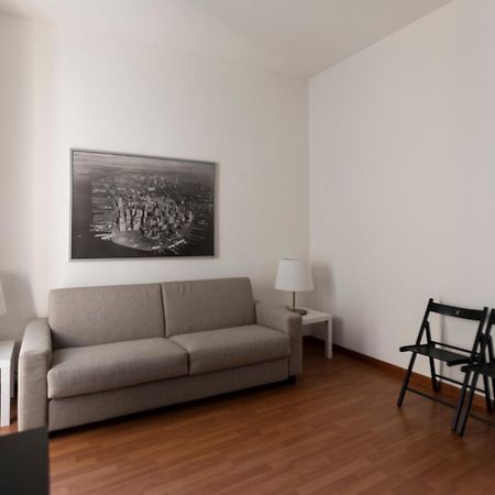 Brera - Fiori Chiari Charme Apartment Mailand Zimmer foto